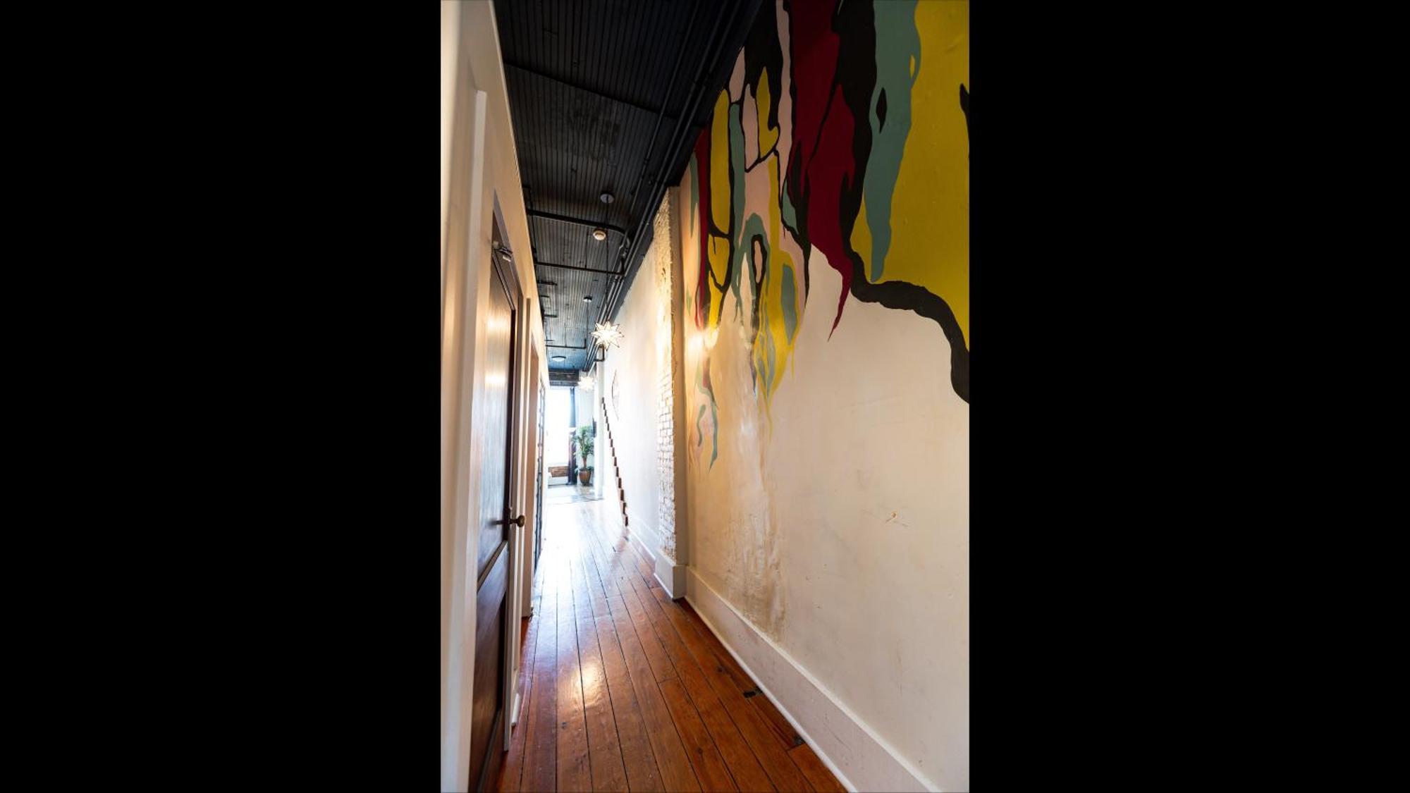 The Two Story Loft Apartment Springfield Exterior photo